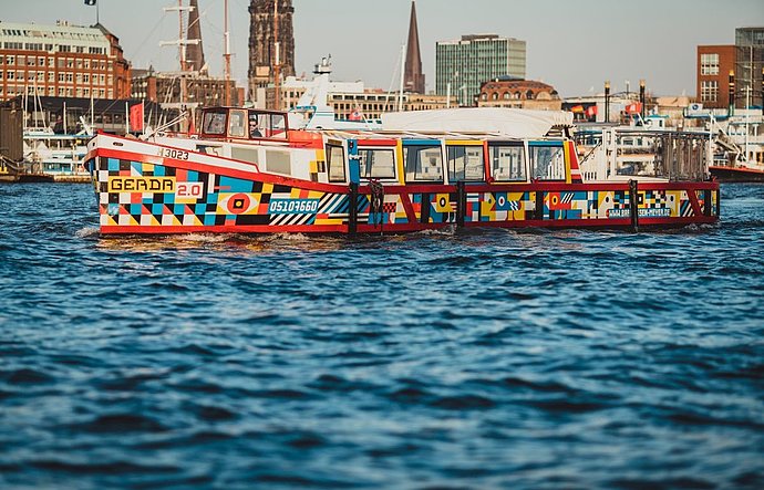 Barkassenfahrt auf der Elbe